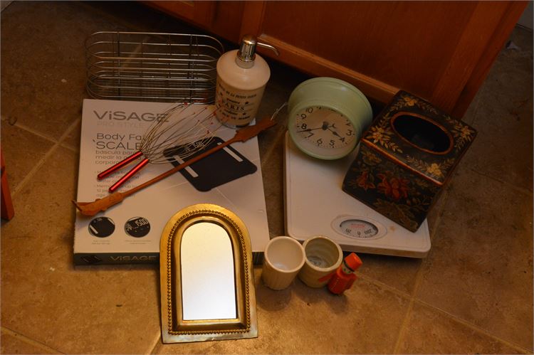 Group Lot Bathroom Items