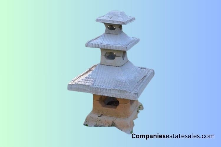 Japanese-Style Garden Lantern Statue