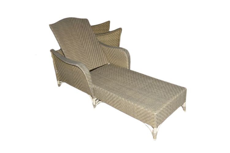 Wicker Chaise Lounge