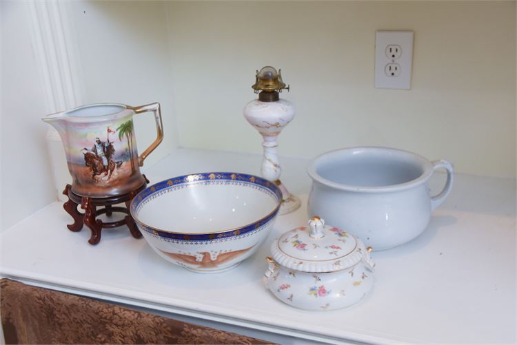 Group of Porcelains Five Pieces