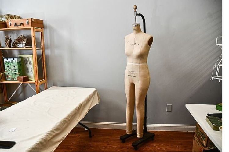 Mannequin Stand