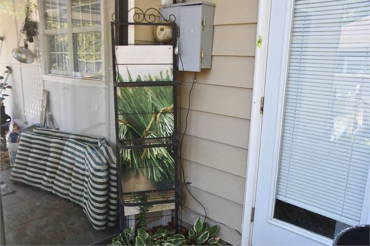 Black Metal Plant Stand with Shelf