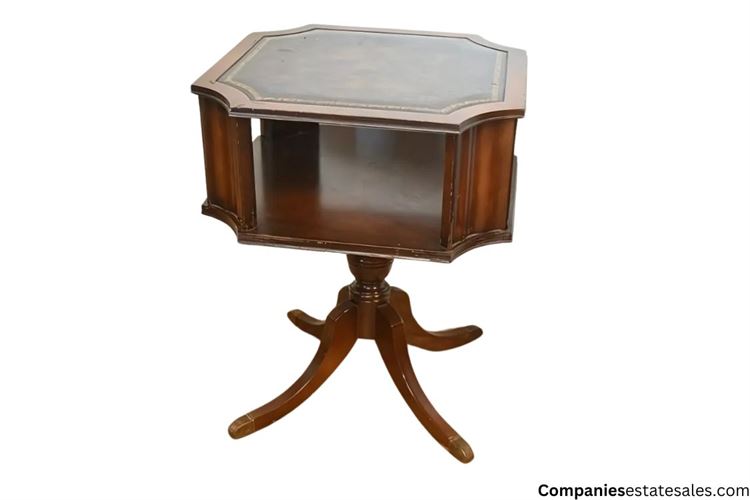 Henredon Heritage Mahogany Leather Top Table $25